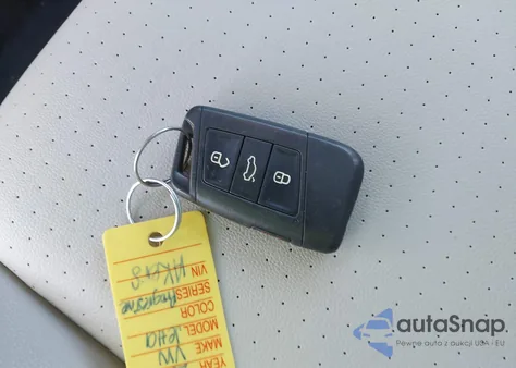 2020 Volkswagen Jetta 1.4T R-Line/1.4T S/S z USA, uszkodzony, nr VIN 3VWN57BU2LM035086